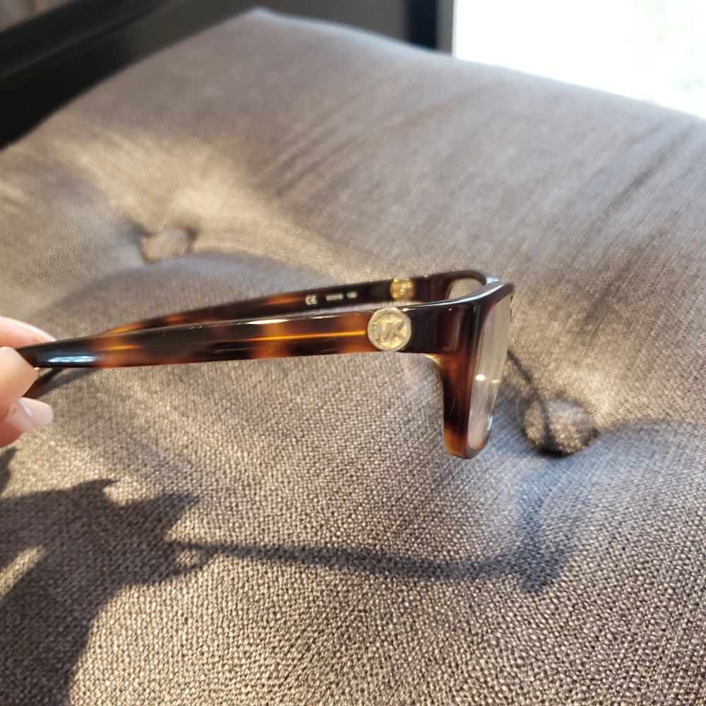 Michael Kors frames hreat condition
